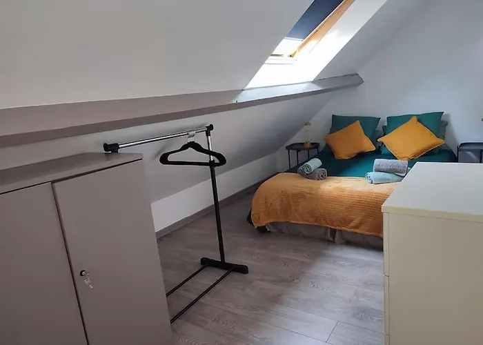 Le Petit Chateau Apartment