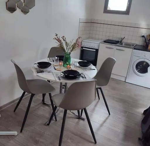 Le Petit Chateau * Pierrefonds